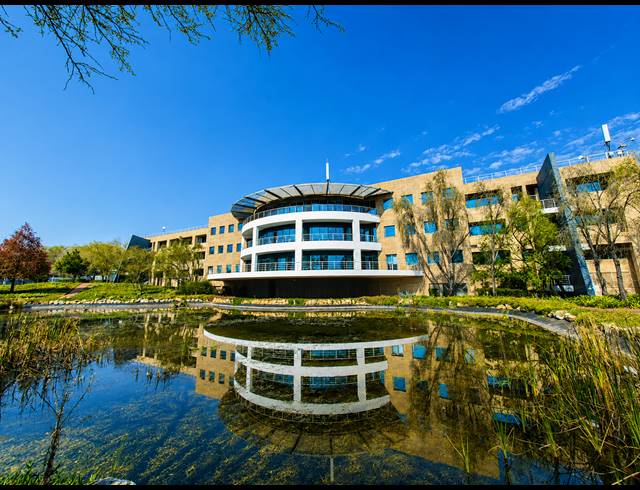 877M² OFFICE TO LET IN WOODMEAD